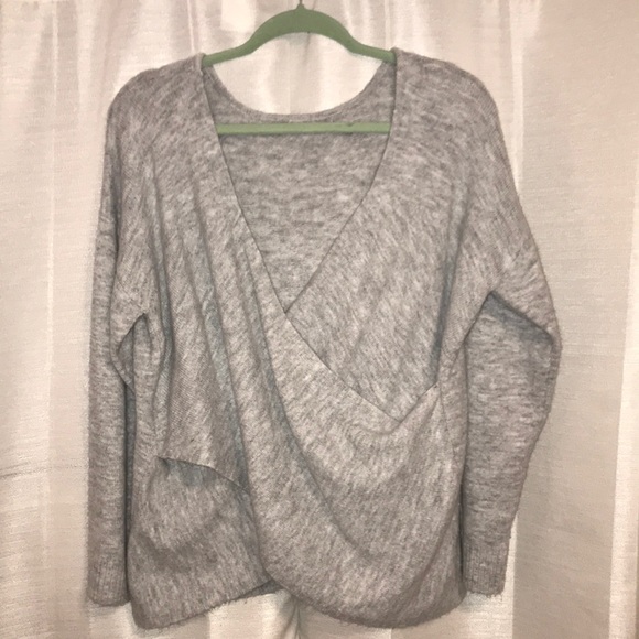 Cross-crossed Super Comfy Sweater - Picture 3 of 5